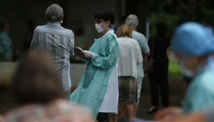 © Marcello Casal JrAgência Brasil Defeitos em calçadas fazem 42% dos idosos terem medo de cair